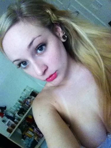 Sexy Blonde Selfie Kitten